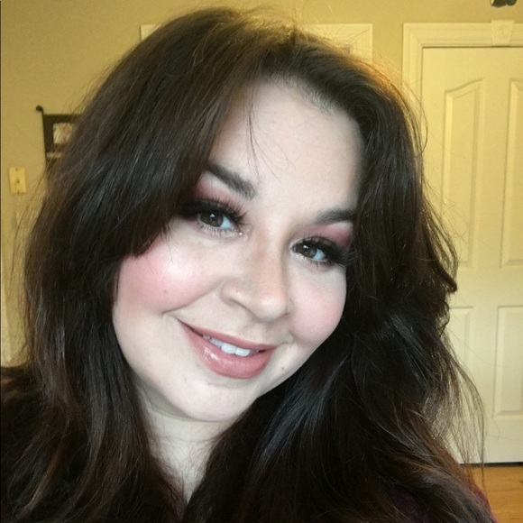 Meet your Posher, Courtney - Picture 6 of 15